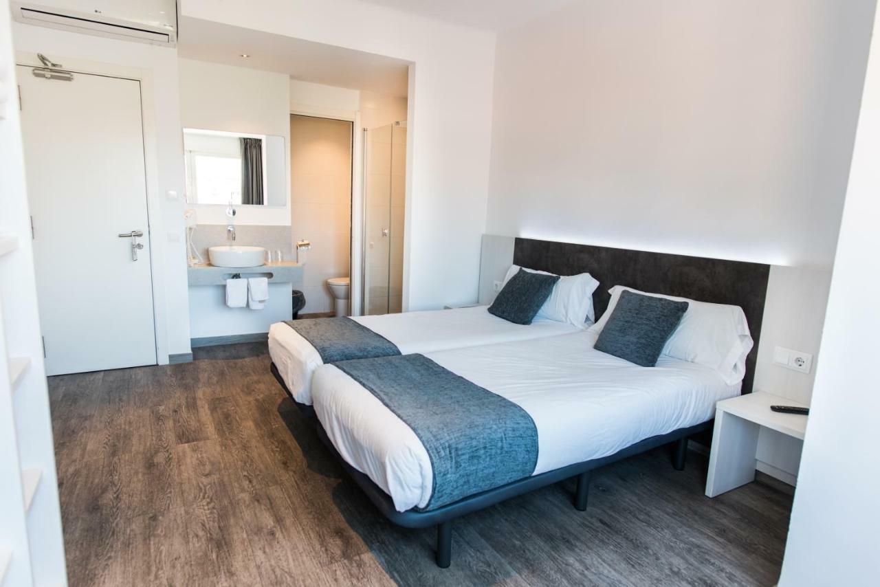 יורט דה מאר Hostal Ribas מראה חיצוני תמונה